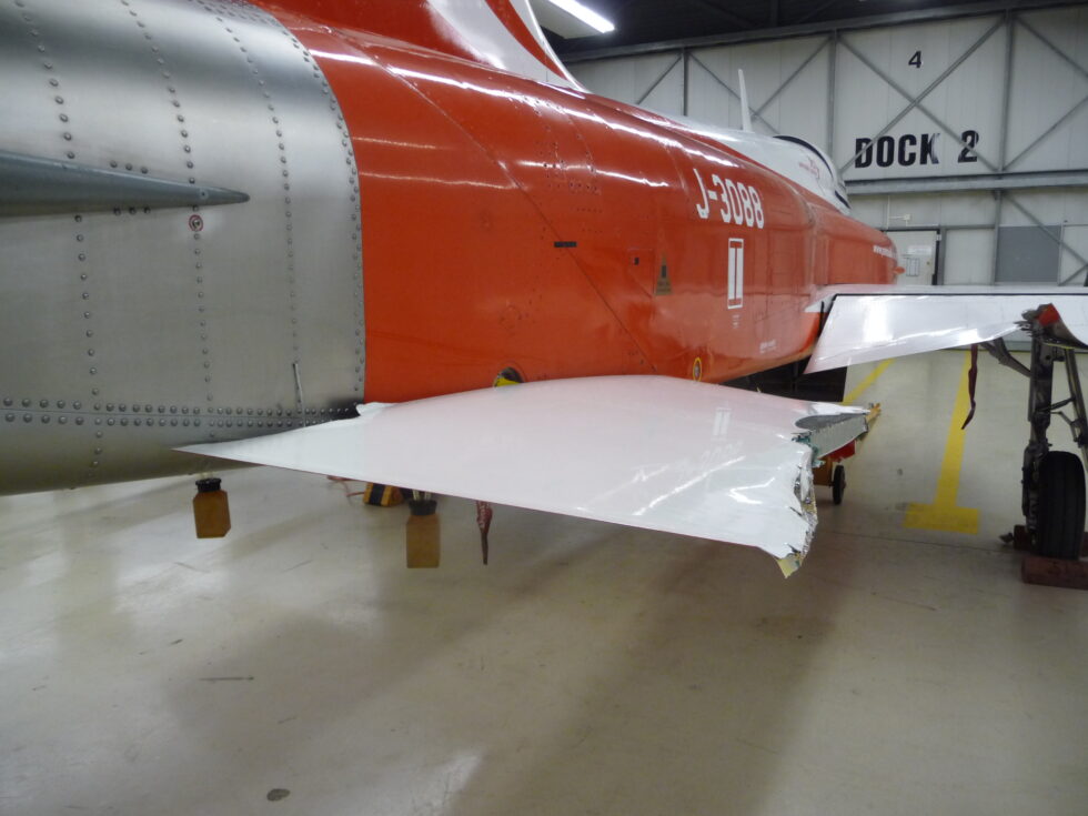 Damage of aircraft Patrouille Suisse. Source: Dutch Safety Board