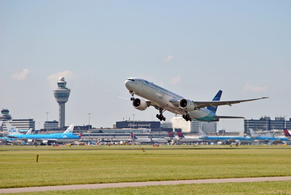 Veiligheid vliegverkeer luchthaven Schiphol. (Bron: Shutterstock/Pieter Beens)