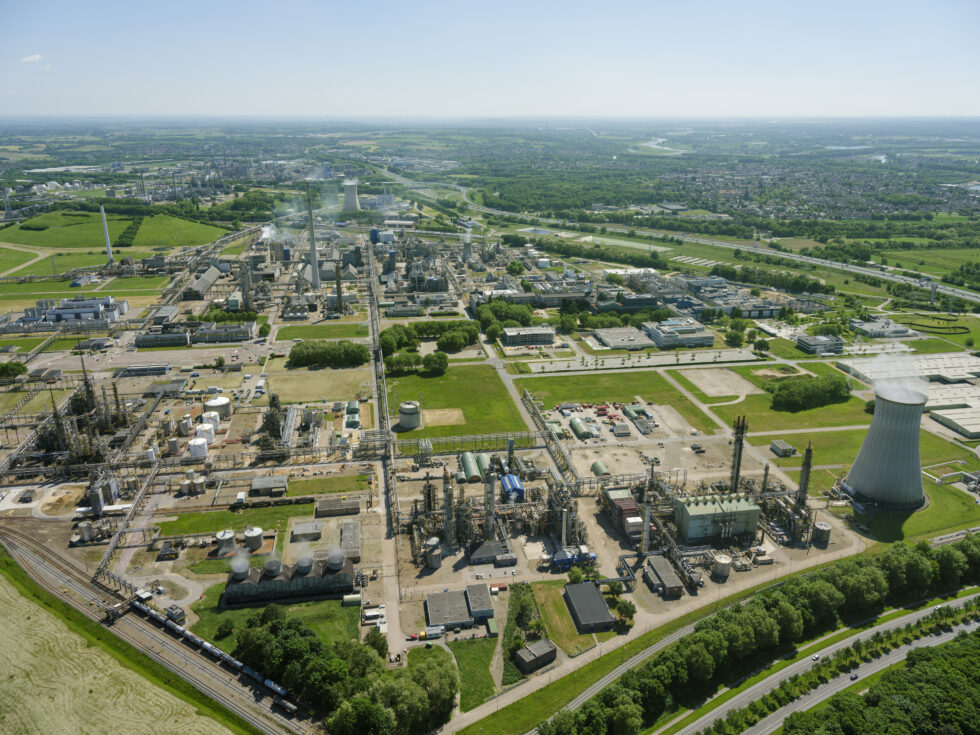 Industriecomplex Chemelot. (Bron: Marco van Middelkoop luchtfotografie)